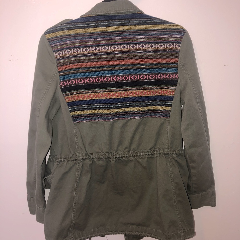 Jackets - Picture 3 of 4